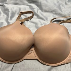 Victoria's Secret Pink wear everywhere tshirt lightly lined 36DDD